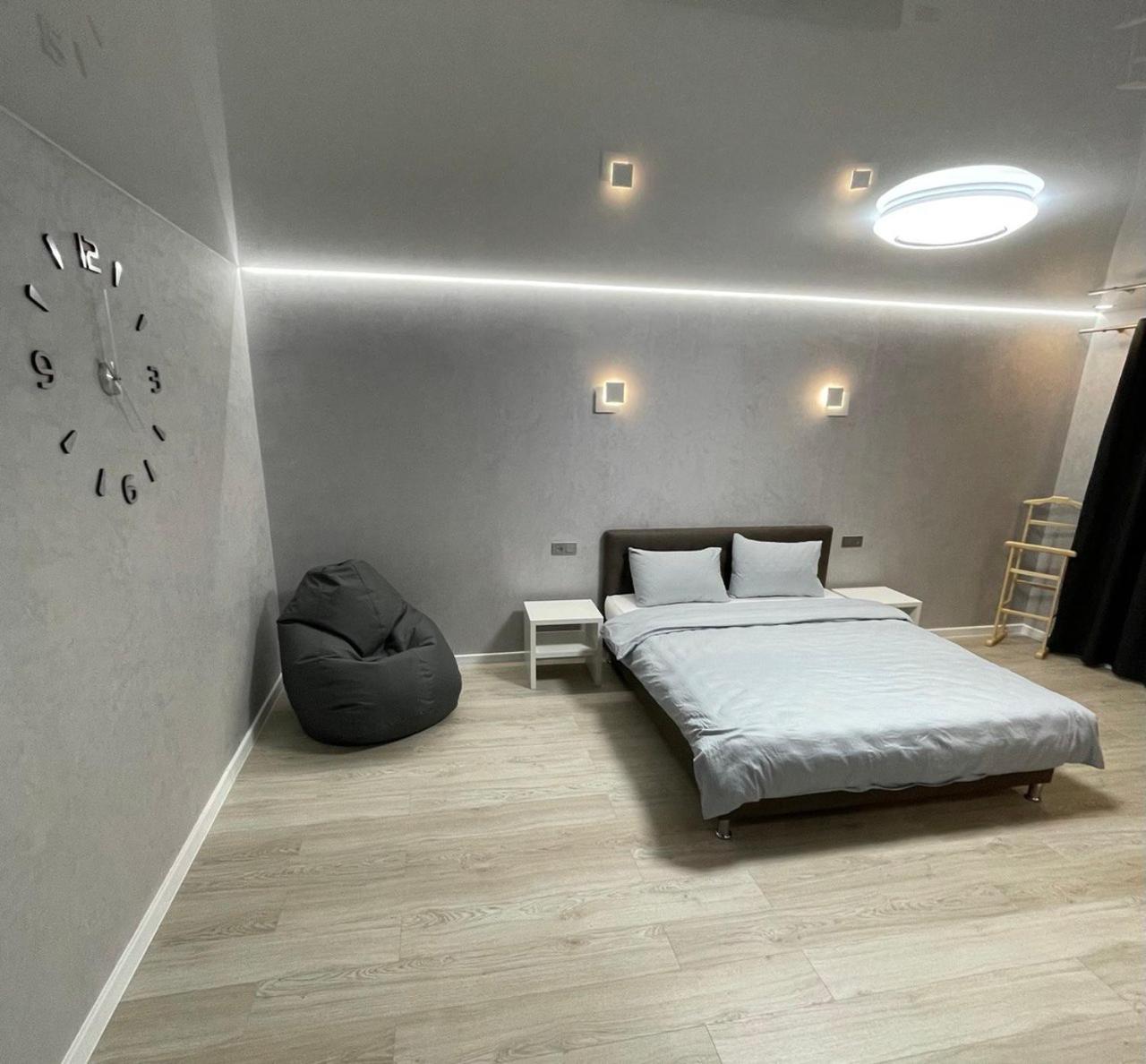 Apartcenter Вип Апартаменты В Центре Города На Гагарина Kryvyi Rih Exterior photo