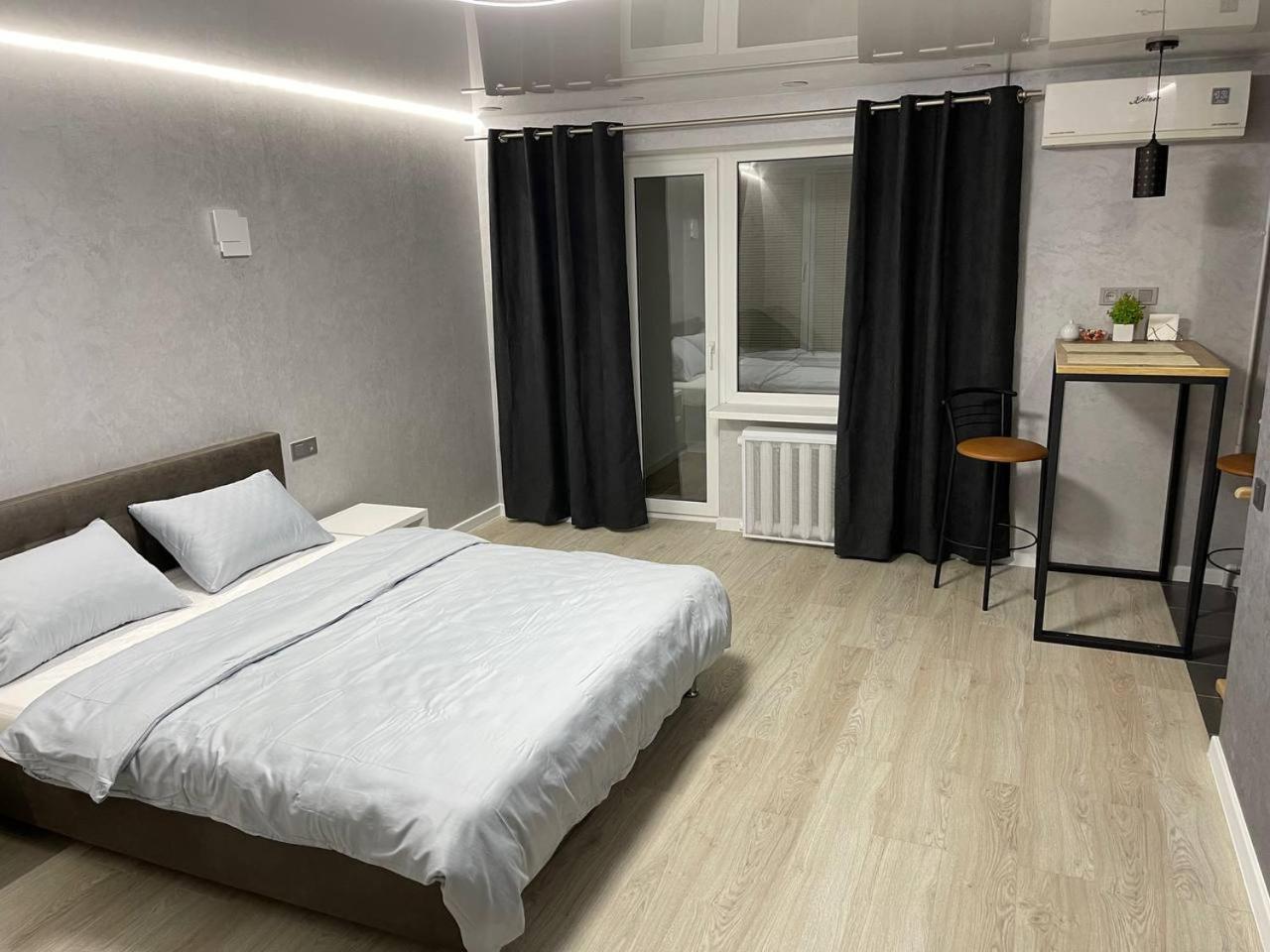 Apartcenter Вип Апартаменты В Центре Города На Гагарина Kryvyi Rih Exterior photo
